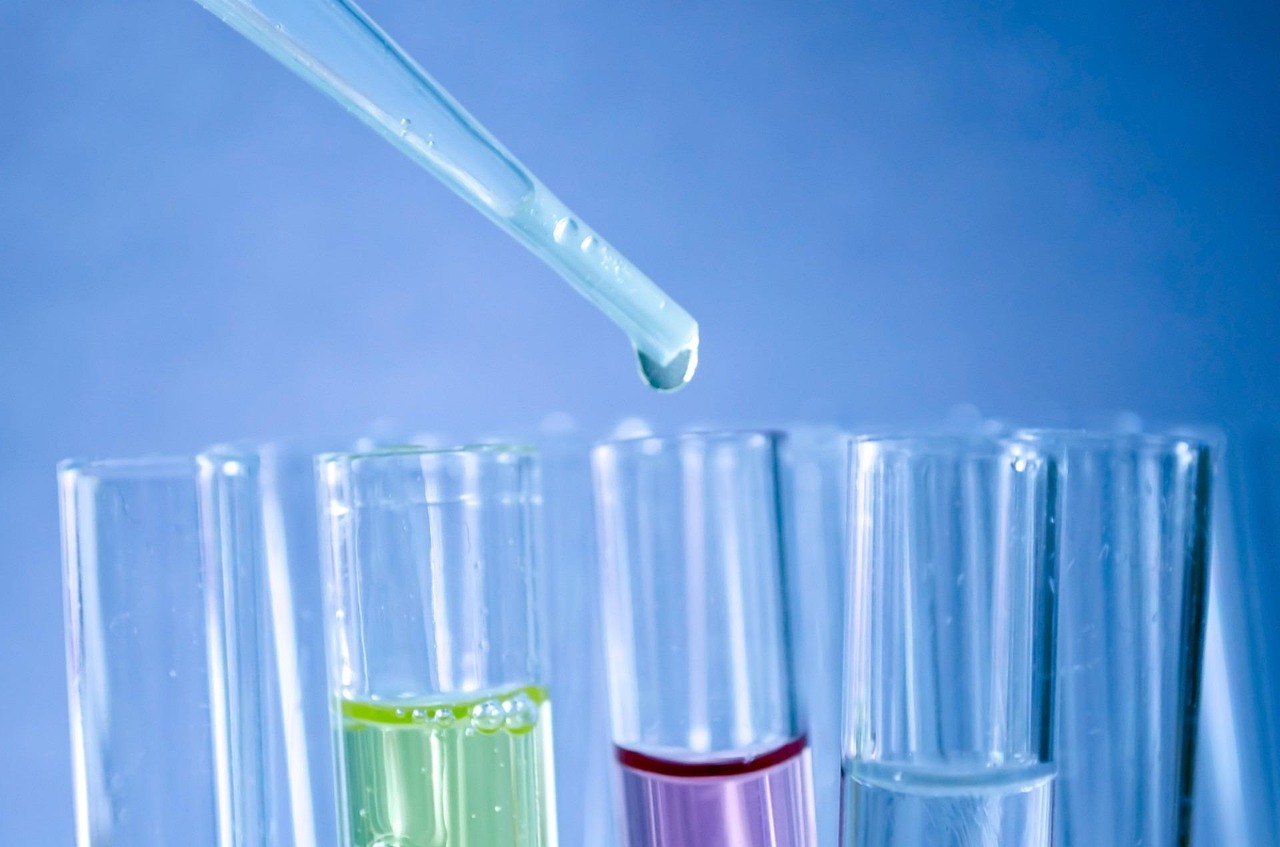 test, nature, tube, lab, medical, research, water, clinical, health, chemistry, experiment, stick, pharmaceutical, liquid, pharmacology, laboratory, chemical, analysis, medicine, biology, glassware, microbiology, pharmacy, drops, test-tube, glass
